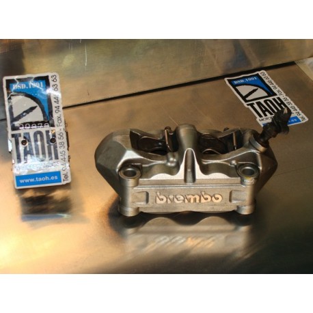 Pinza de freno delantera derecha Brembo KTM