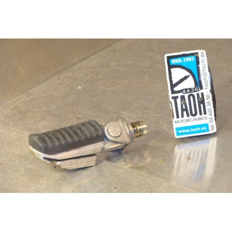 Reposapie delantero derecho Kawasaki Z 750 2008