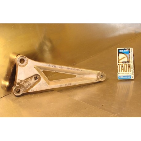 Soporte reposapies izquierdo Honda CB 250 Two Fifty