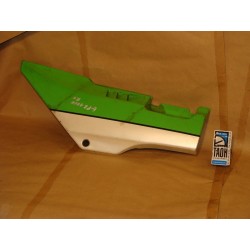 Bajo asiento izquierda Kawasaki GPZ 1000 RX