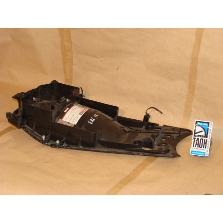 Tapa bajo colin Kawasaki ER6 2008