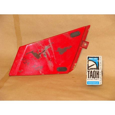 Bajo deposito derecha GPX 750 R