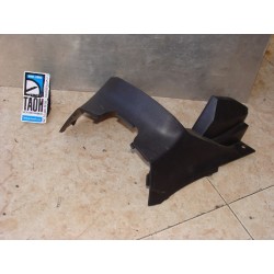 Tapa media central suelo Suzuki Burgman 125 2011