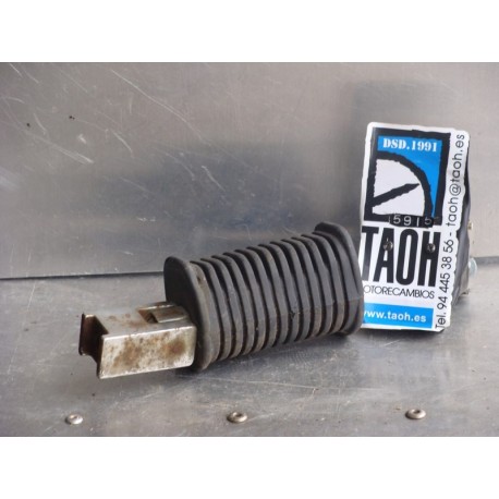 Reposapie trasero izquierdo Suzuki Savage 650 LS