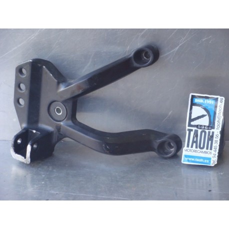 Soporte reposapie trasero derecho Suzuki DL1000 V-Strom 2005