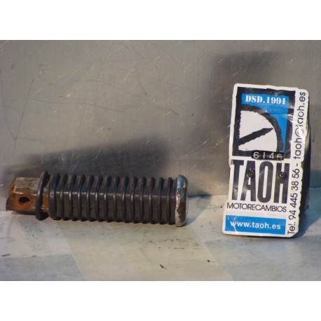 Reposapie trasero derecho Honda VT 600 Shadow