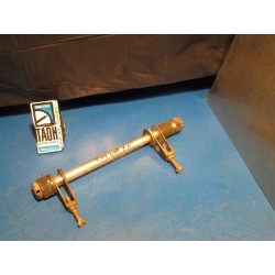 Eje trasero Kawasaki GPZ 400 FII