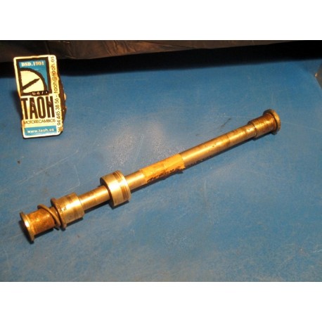 Eje trasero Kawasaki Zephyr 550