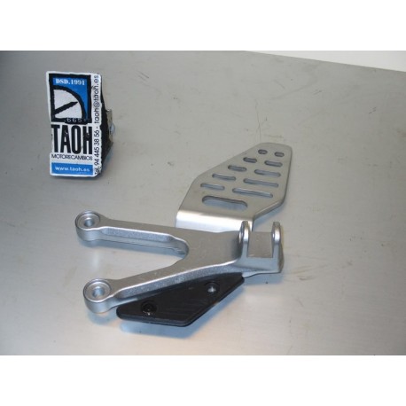 Soporte reposapies delantero izquierdo Yamaha YZF-R6 2008