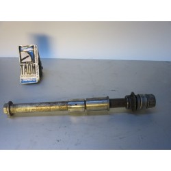 Eje trasero Honda Deauville 650