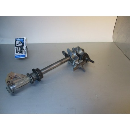 Eje trasero Suzuki GSF Bandit 400