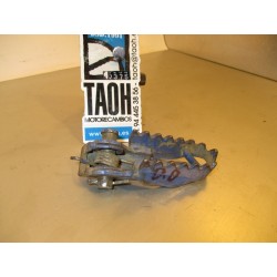 Reposapie delantero derecho Suzuki DR 600