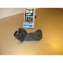 Soporte reposapie delantero derecho KL 650 Tengai