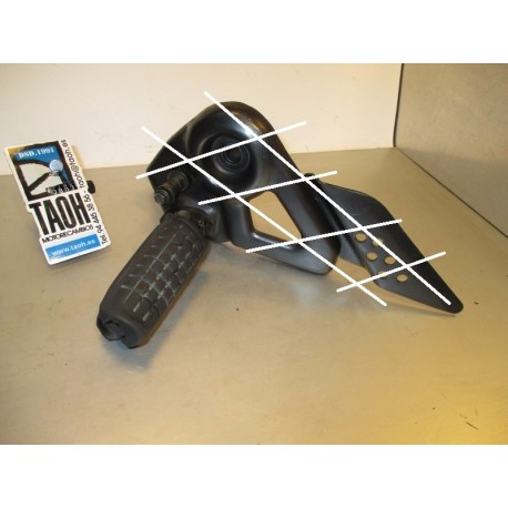 Reposapie delantero izquierdo Honda CBF 125 2015
