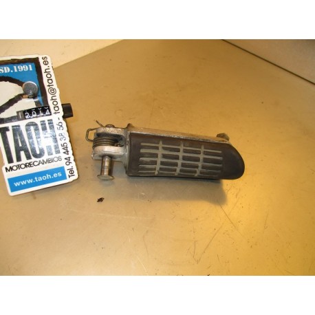 Reposapie delantero izquierdo Honda VFR 800 F 2000