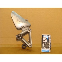 Soporte reposapie delantero derecho Honda CBR 1100 XX