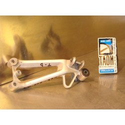 Soporte reposapie trasero derecho Honda CBR 600 F 1999-2004