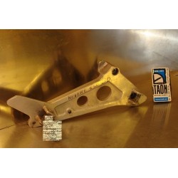 Soporte reposapie derecho Honda NTV 650 Revere