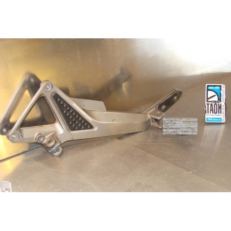 Soporte reposapies izquierdo Honda Hornet CB600F 2001