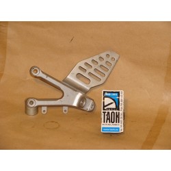 Soporte reposapie delantero izquierdo Yamaha YZF-R6 2008