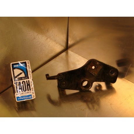 Soporte reposapie delantero derecho Kawasaki Vulcan 500 -1996