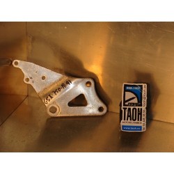 Soporte reposapie delantero derecho Suzuki GSX-R 750 1991