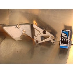 Soporte reposapie delantero derecho RF 600