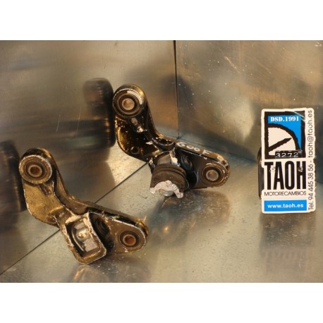 Soporte reposapie delantero derecho Suzuki GSX-F 600 1988-1997