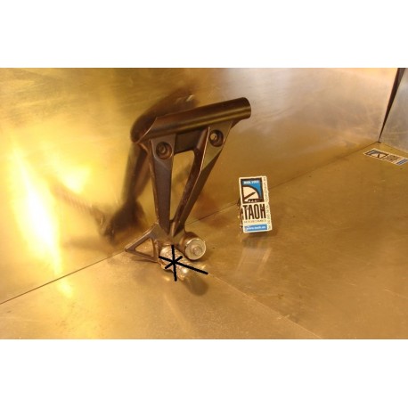 Soporte reposapie trasero derecho Kawasaki Ninja 250 R