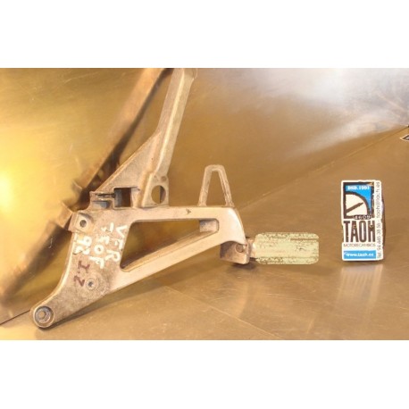 Soporte reposapie trasero izquierdo Honda VFR 750 F 1990