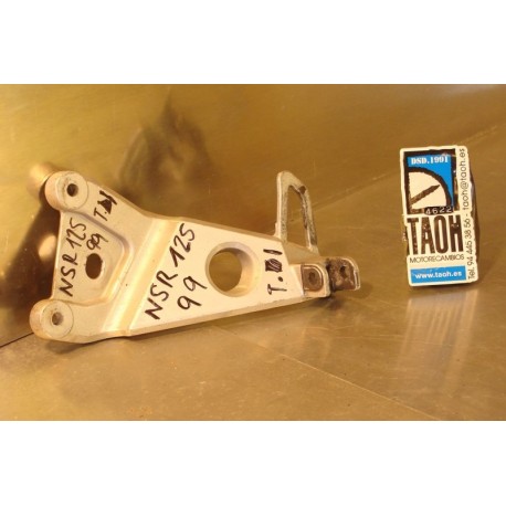 Soporte reposapie trasero izquierdo Honda NSR 125 R 1999