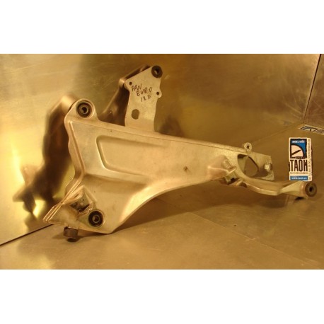 Soporte reposapie izquierdo Honda Pan European ST 1100 1991