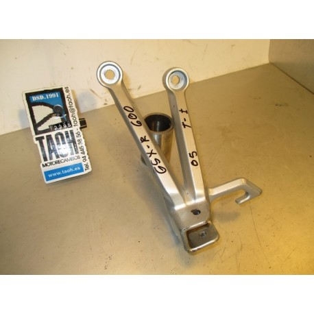 Soporte reposapie trasero izquierdo Suzuki GSX-R 600 2005 / GSX-R 750 2005