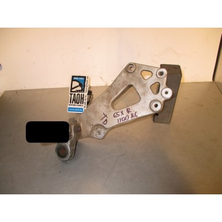 Soporte reposapie trasero derecho Suzuki GSX-R 1100 1986 / GSX-R 750 1987