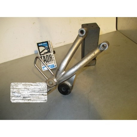 Soporte reposapie trasero derecho Suzuki RF 600