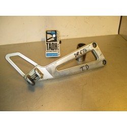 Soporte reposapie trasero derecho Suzuki DR 650