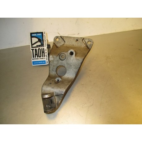 Soporte reposapie trasero izquierdo Suzuki GSX-R 750 1991