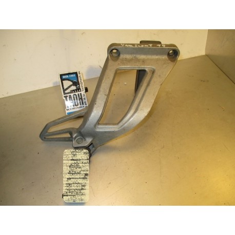 Soporte reposapie trasero derecho Yamaha XTZ 750 Super Tenere