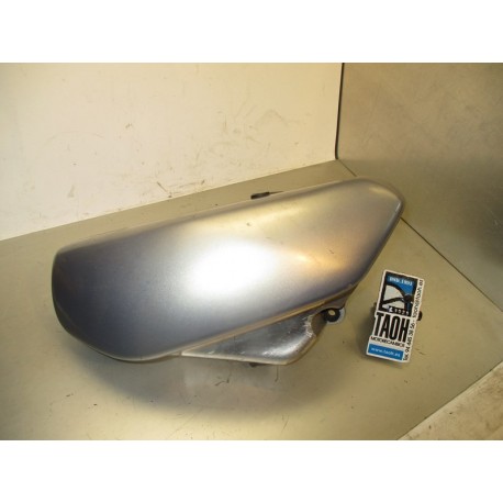 Bajo asiento derecha Suzuki Volusia 800 2004-2009