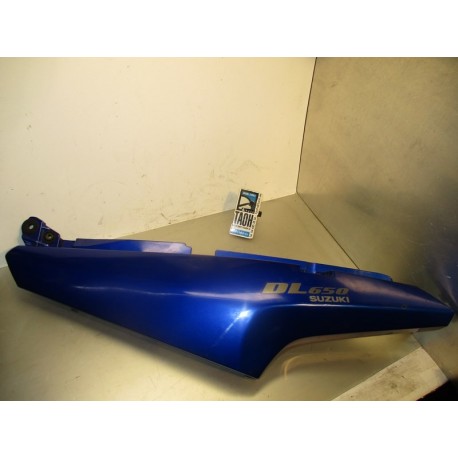 Bajo asiento izquierda Suzuki V-Strom 650 2005