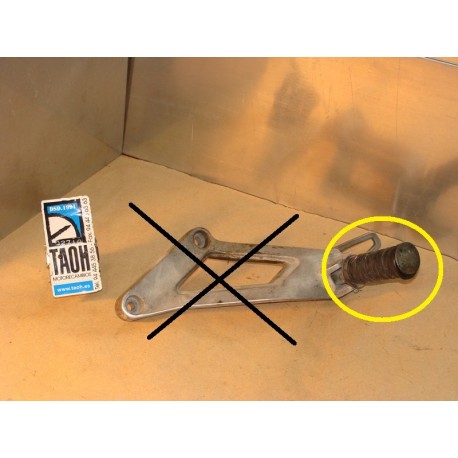 Reposapie trasero izquierdo Yamaha XTZ 750 Super Tenere