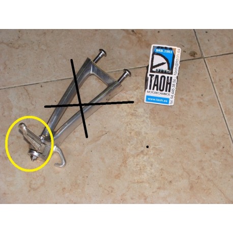 Reposapie trasero izquierdo Yamaha YZF-R6 2005