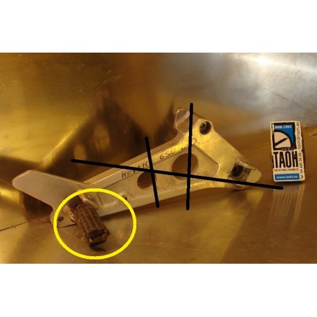 Reposapie trasero derecho Honda NTV 650 Revere