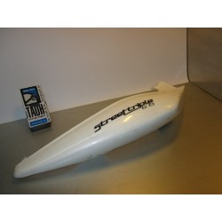 Bajo asiento derecha Triumph Street Triple 675 2011