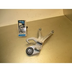 Soporte reposapie trasero derecho Hyosung GT 250 / 650 Comet 2010