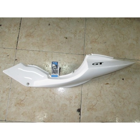 Bajo asiento izquierda Hyosung GT 250 Comet 2010