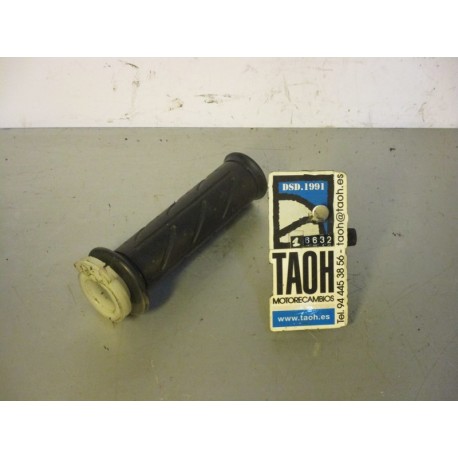 Puño gas Daelim S2 250 2008