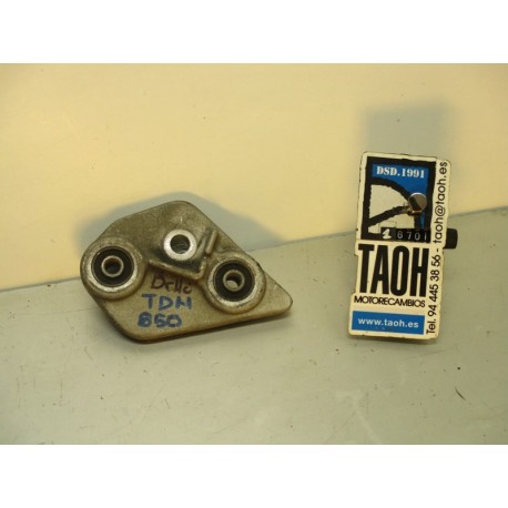 Soporte reposapie delantero derecho Yamaha TDM 850 1991