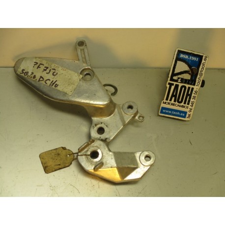 Soporte reposapie delantero derecho Yamaha YZF 750 R