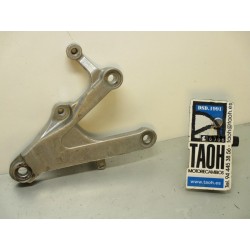 Soporte reposapie delantero derecho Yamaha YZF-R6 1999-2002